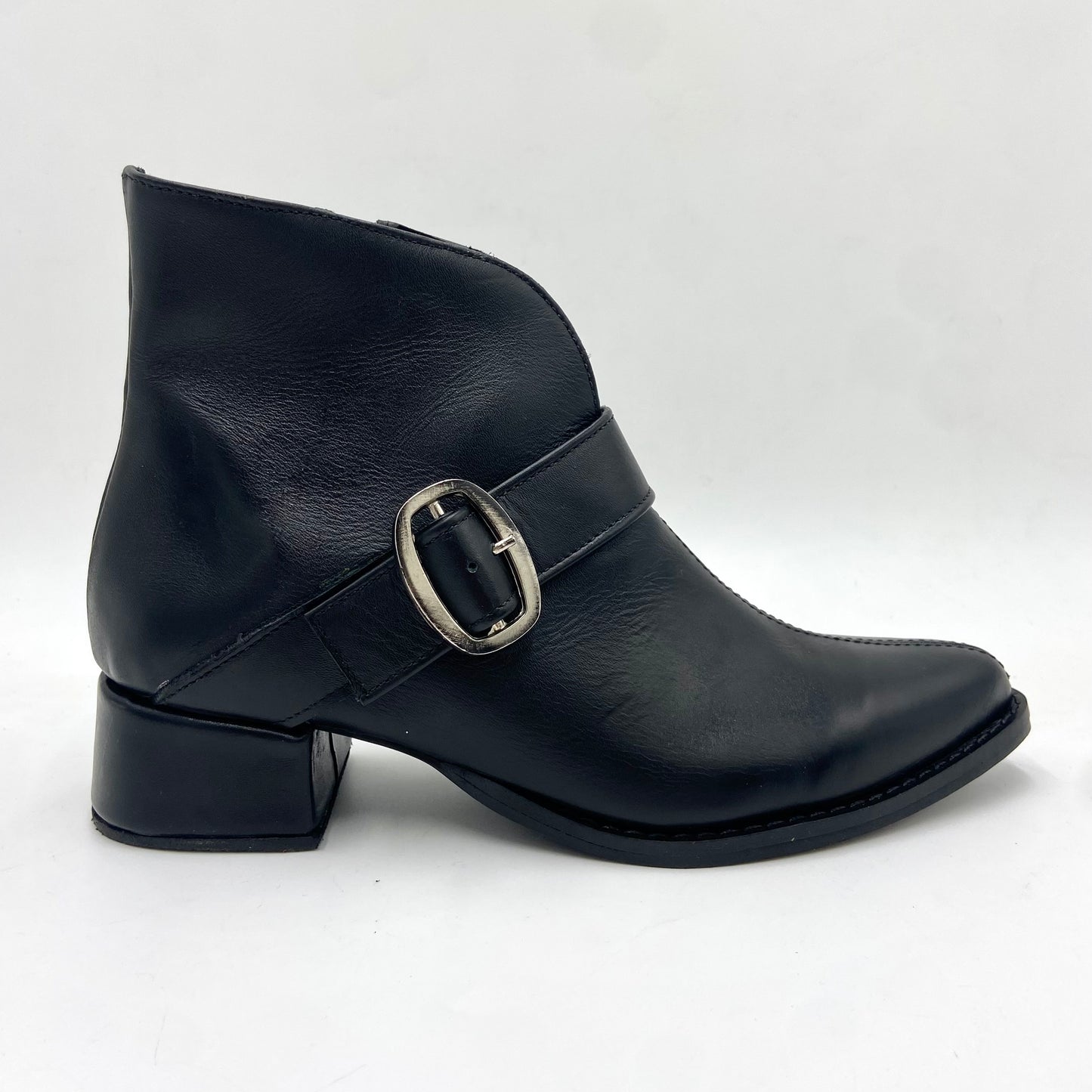 Grecia cuero negro