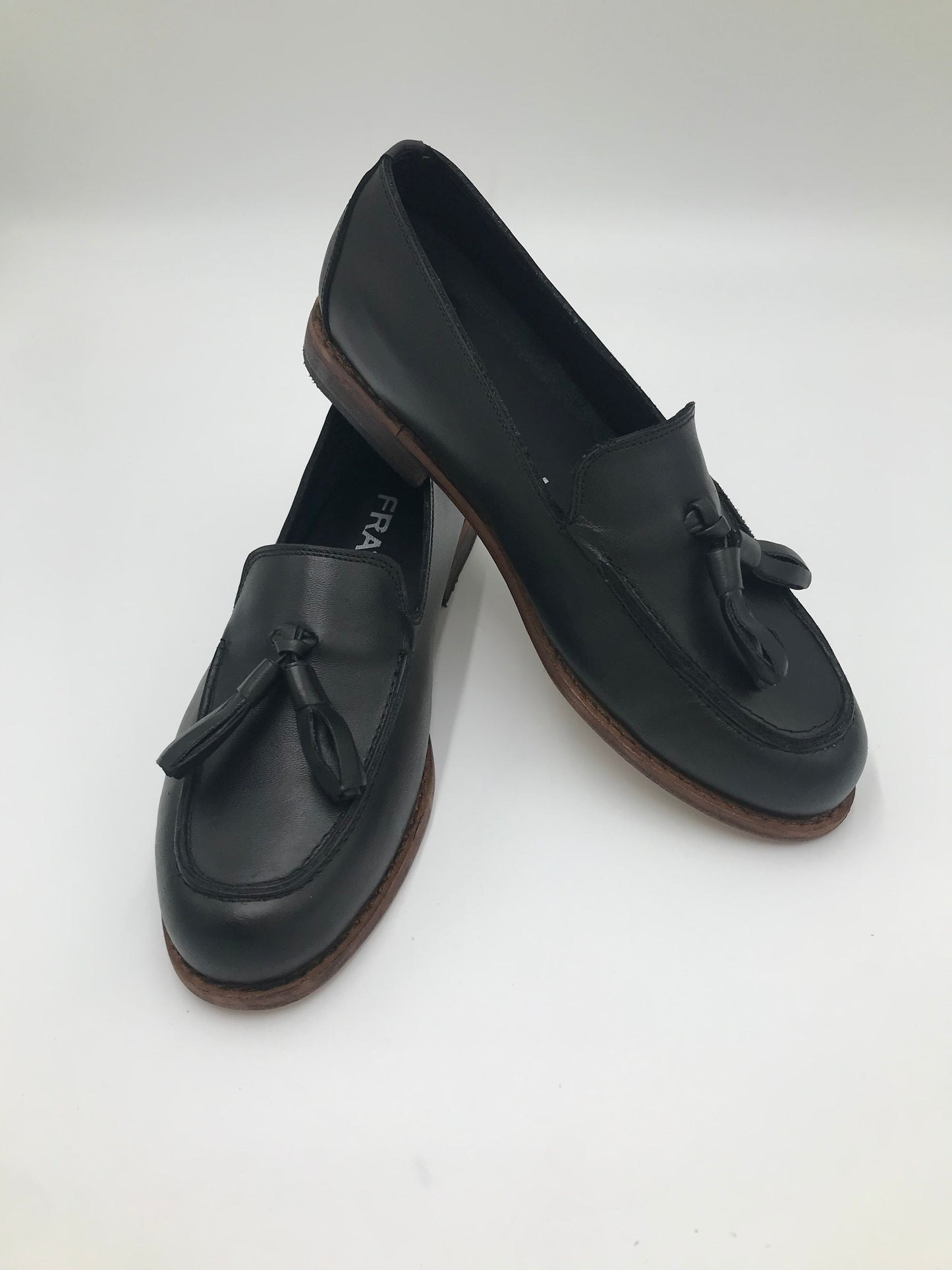 Mocasines 982 Pompón Cuero Negro