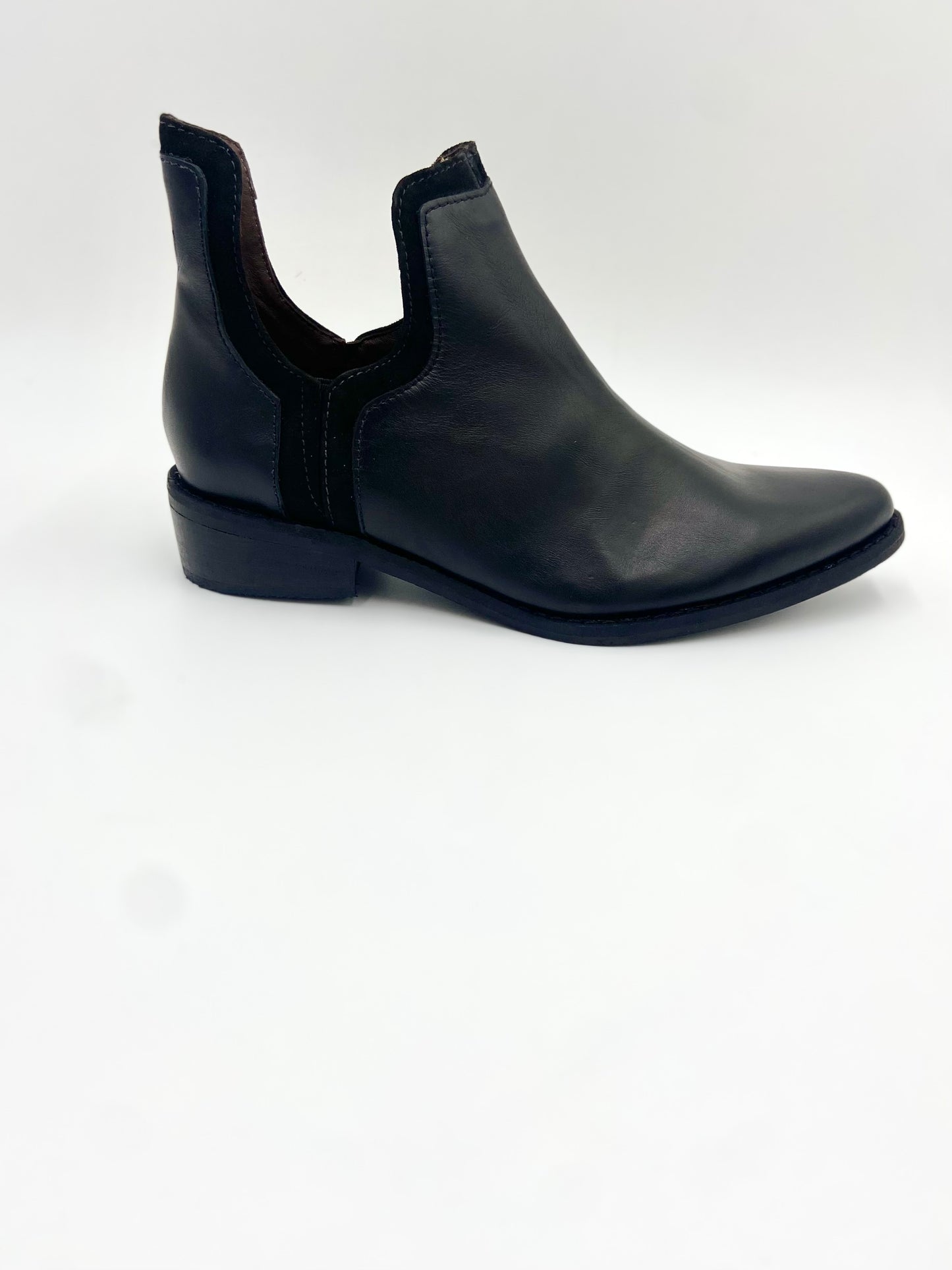 Española Cuero Negro