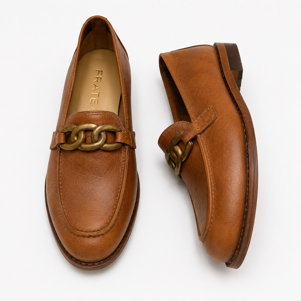 Mocasines de cuero camel con cadena dorada Fratelli